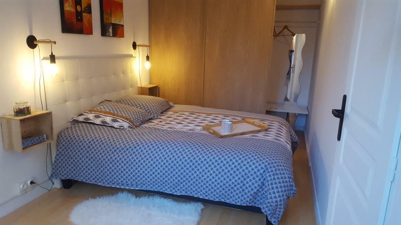 Votre Escale - Le Globe Trotteur Apartment Ниор Екстериор снимка