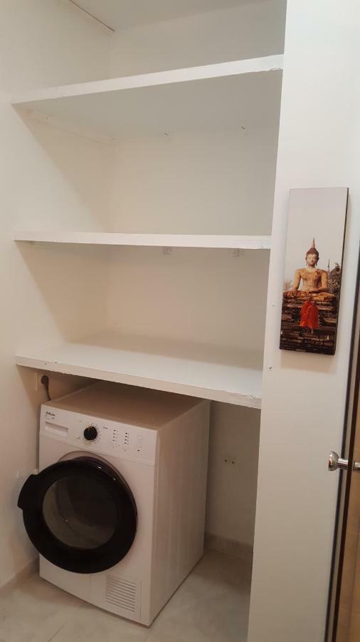 Votre Escale - Le Globe Trotteur Apartment Ниор Екстериор снимка