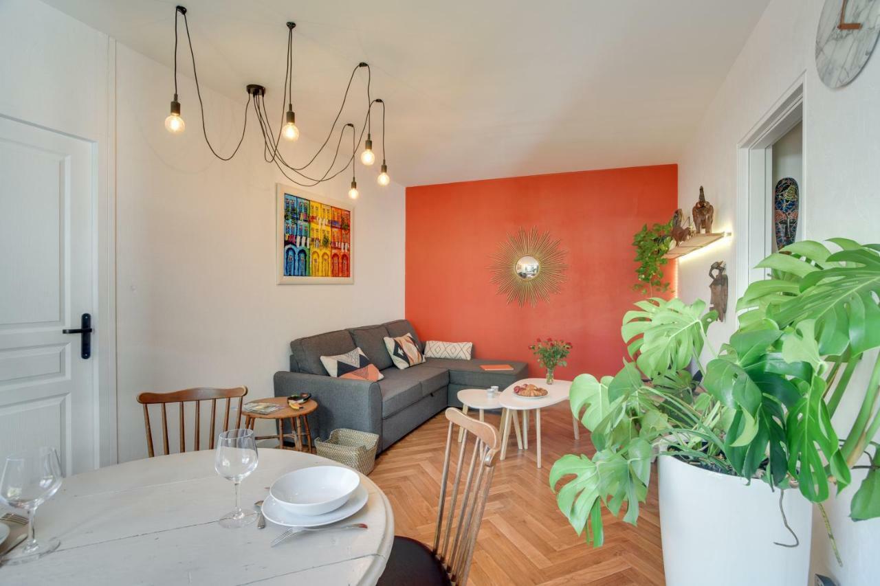 Votre Escale - Le Globe Trotteur Apartment Ниор Екстериор снимка