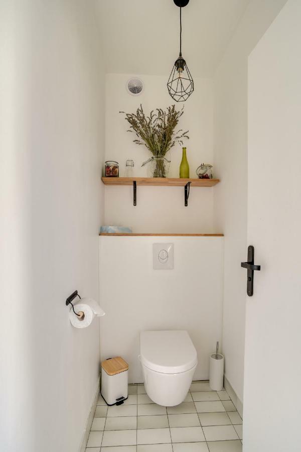 Votre Escale - Le Globe Trotteur Apartment Ниор Екстериор снимка